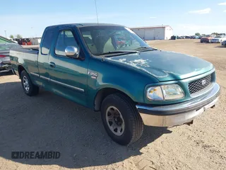 1998 Ford F-250 с VIN 1FTEX2768WKA06939, выставлен на аукционе IAAI как лот 42296575 с пробегом 443 222 миль миль и . История ставок и продаж доступна на DreamBid. Изображение 1.