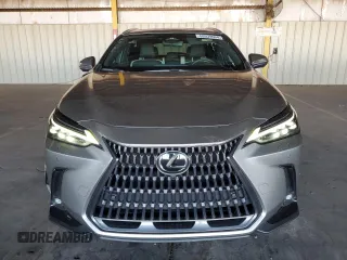2024 Lexus NX 350 Luxury z VIN 2T2HGCEZXRC036431, wystawiony jako Copart lot #68039004 z przebiegiem 4 746 mil mil oraz Szkoda całkowita • Salvage title. Historia ofert i sprzedaży dostępna na DreamBid. Obrazek 5.