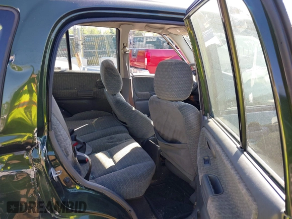 2001 Suzuki Vitara JX z VIN 2S3TD52V416109787, wystawiony jako IAAI lot #42126699 z przebiegiem Nie podano mil oraz . Historia ofert i sprzedaży dostępna na DreamBid. Obrazek 8.