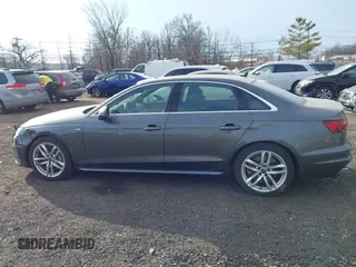 2022 Audi A4 S line Premium Plus z VIN WAUEAAF41NN015360, wystawiony jako IAAI lot #41320262 z przebiegiem 63 275 mil mil oraz . Historia ofert i sprzedaży dostępna na DreamBid. Obrazek 14.