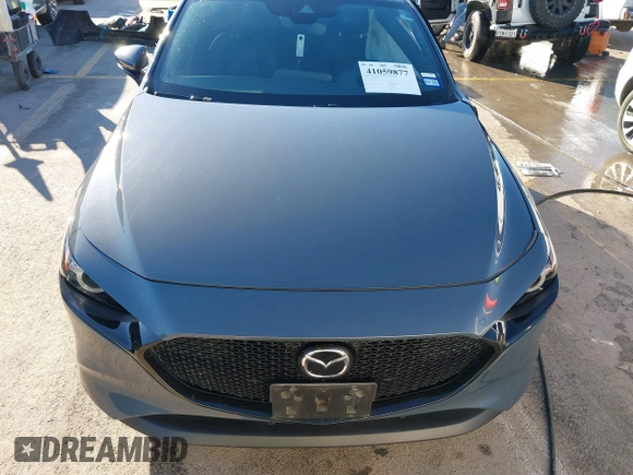 2022 Mazda Mazda3 Hatchback Premium with VIN JM1BPBML8N1520307, listed as a IAAI auction lot 41059877 with 39,497 mi miles. Bid and sale history available at carsss.com. Image 12.