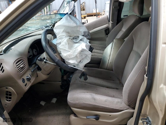 2001 Chrysler Voyager LX with VIN 1C4GJ453X1B168773, listed as a Copart auction lot 71827554 with 0 mi miles and Salvage Title. Bid and sale history available at carsss.com. Image 7.