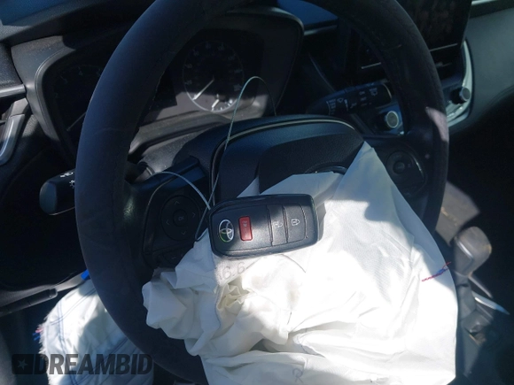 2023 Toyota Corolla Cross LE z VIN 7MUCAAAG5PV051857, wystawiony jako IAAI lot #41662222 z przebiegiem 43 394 mil mil oraz . Historia ofert i sprzedaży dostępna na DreamBid. Obrazek 11.