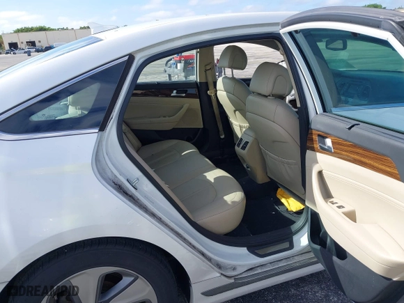2016 Hyundai Sonata Hybrid Limited with VIN KMHE34L13GA018114, listed as a IAAI auction lot 41500062 with 43,207 mi miles. Bid and sale history available at carsss.com. Image 8.