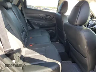 2015 Nissan Rogue SL z VIN 5N1AT2MV4FC923940, wystawiony jako Copart lot #50649605 z przebiegiem 68 083 mil mil oraz Szkoda całkowita • Salvage title. Historia ofert i sprzedaży dostępna na DreamBid. Obrazek 10.