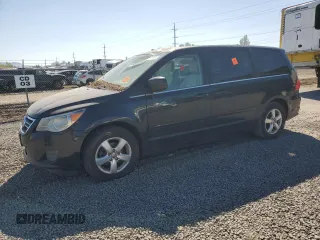 2010 Volkswagen Routan SE z VIN 2V4RW3D1XAR333426, wystawiony jako Copart lot #52891685 z przebiegiem 142 051 mil mil oraz Szkoda całkowita • Salvage title. Historia ofert i sprzedaży dostępna na DreamBid. Obrazek 1.