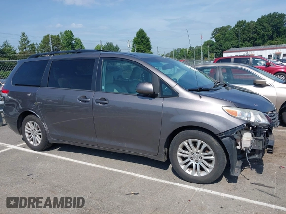 2013 Toyota Sienna XLE AAS с VIN 5TDYK3DC4DS335199, выставлен на аукционе IAAI как лот 42464627 с пробегом 163 269 миль миль и . История ставок и продаж доступна на DreamBid. Изображение 14.