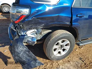 2020 Toyota 4Runner SR5 with VIN JTEBU5JR8L5777990, listed as a IAAI auction lot 41582185 with 37,862 mi miles and . Bid and sale history available at DreamBid. Image 6.