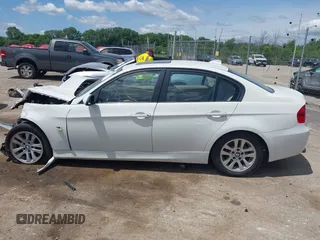 2006 BMW 3 Series 325xi with VIN WBAVD13556KV10507, listed as a IAAI auction lot 42515516 with 159,034 mi miles and . Bid and sale history available at DreamBid. Image 14.