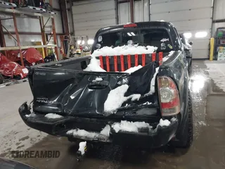 2009 Toyota Tacoma with VIN 3TMLU42N79M027885, listed as a IAAI auction lot 41146330 with 261,832 mi miles and . Bid and sale history available at DreamBid. Image 16.