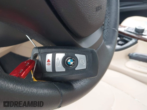 2018 BMW 3 Series 320i with VIN WBA8E1G51JNU92342, listed as a IAAI auction lot 41641934 with 27,477 mi miles. Bid and sale history available at carsss.com. Image 11.