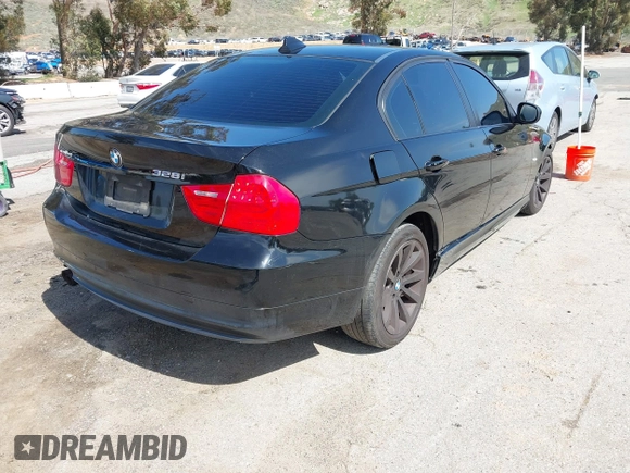 2011 BMW 3 Series 328i with VIN WBAPH5G58BNM75257, listed as a IAAI auction lot 41809324 with 103,244 mi miles. Bid and sale history available at carsss.com. Image 4.