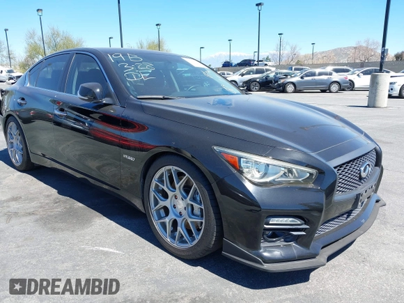 2014 Infiniti Q50 Hybrid Sport with VIN JN1AV7AR8EM700220, listed as a IAAI auction lot 41755814 with 133,154 mi miles. Bid and sale history available at carsss.com. Image 1.