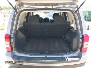 2016 Jeep Patriot High Altitude with VIN 1C4NJRFB3GD767635, listed as a IAAI auction lot 42285932 with 129,434 mi miles and . Bid and sale history available at DreamBid. Image 16.
