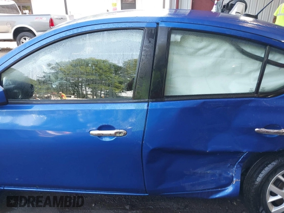 2017 Nissan Versa SV with VIN 3N1CN7AP5HL849559, listed as a IAAI auction lot 42372924 with 58,748 mi miles and . Bid and sale history available at DreamBid. Image 15.