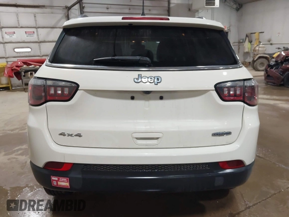 2018 Jeep Compass Latitude z VIN 3C4NJDBB7JT455568, wystawiony jako IAAI lot #41790361 z przebiegiem 47 646 mil mil oraz . Historia ofert i sprzedaży dostępna na DreamBid. Obrazek 16.