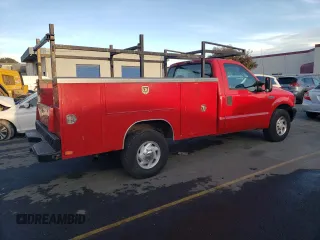 2003 Ford F-350 z VIN 1FDSF34L13EA67061, wystawiony jako Copart lot #82886924 z przebiegiem 159 097 mil mil oraz Czysty tytuł • Clean title. Historia ofert i sprzedaży dostępna na DreamBid. Obrazek 4.