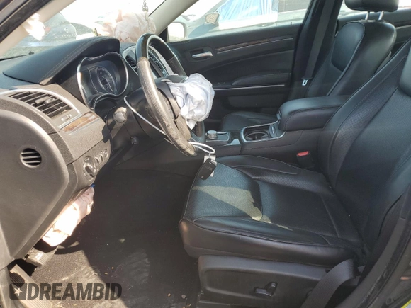 2019 Chrysler 300 Limited z VIN 2C3CCAEG4KH609787, wystawiony jako Copart lot #52193465 z przebiegiem 81 234 mil mil oraz Szkoda całkowita • Salvage title. Historia ofert i sprzedaży dostępna na DreamBid. Obrazek 7.