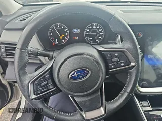 2023 Subaru Outback Premium z VIN 4S4BTADC4P3120544, wystawiony jako IAAI lot #42573177 z przebiegiem 66 293 mil mil oraz . Historia ofert i sprzedaży dostępna na DreamBid. Obrazek 1.