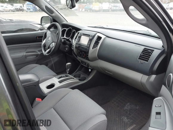 2013 Toyota Tacoma with VIN 3TMLU4EN5DM113393, listed as a IAAI auction lot 42003883 with 288,889 mi miles and . Bid and sale history available at carsss.com. Image 5.