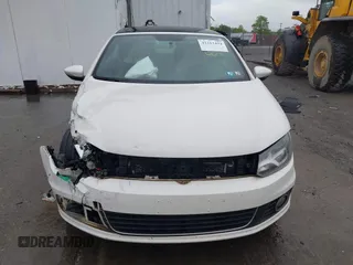 2012 Volkswagen Eos Komfort с VIN WVWBW7AH0CV004383, выставлен на аукционе IAAI как лот 42313494 с пробегом 121 597 миль миль и . История ставок и продаж доступна на DreamBid. Изображение 12.