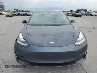 2020 Tesla Model 3 Standard Range Plus z VIN 5YJ3E1EA1LF784832, wystawiony jako Copart lot #57912995 z przebiegiem 77 665 mil mil oraz Szkoda całkowita • Salvage title. Historia ofert i sprzedaży dostępna na DreamBid. Obrazek 5.