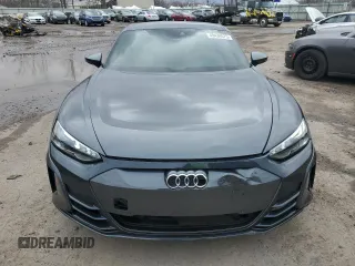 2024 Audi e-tron GT Premium Plus z VIN WAUFJBFW0R7000208, wystawiony jako Copart lot #49434575 z przebiegiem 7765 mil mil oraz Szkody całkowita. Historia ofert i sprzedaży dostępna na DreamBid. Obrazek 5.