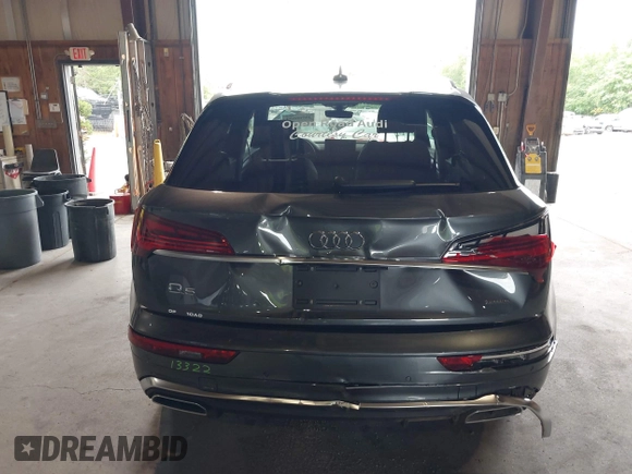 2024 Audi Q5 S line Premium Plus with VIN WA1EAAFY2R2052361, listed as a IAAI auction lot 39766650 with 2,181 mi miles and . Bid and sale history available at DreamBid. Image 17.