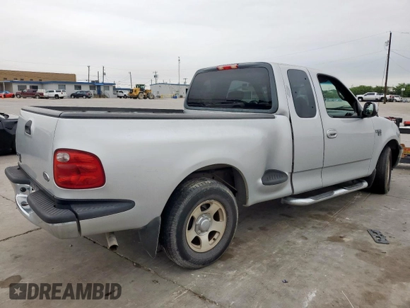 2002 Ford F-150 XL z VIN 1FTRX07W72KB81327, wystawiony jako Copart lot #59488305 z przebiegiem 102 848 mil mil oraz Szkoda całkowita • Salvage title. Historia ofert i sprzedaży dostępna na DreamBid. Obrazek 3.