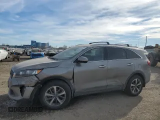 2019 Kia Sorento EX z VIN 5XYPHDA58KG501255, wystawiony jako Copart lot #88562605 z przebiegiem 102 664 mil mil oraz Szkoda całkowita • Salvage title. Historia ofert i sprzedaży dostępna na DreamBid. Obrazek 1.
