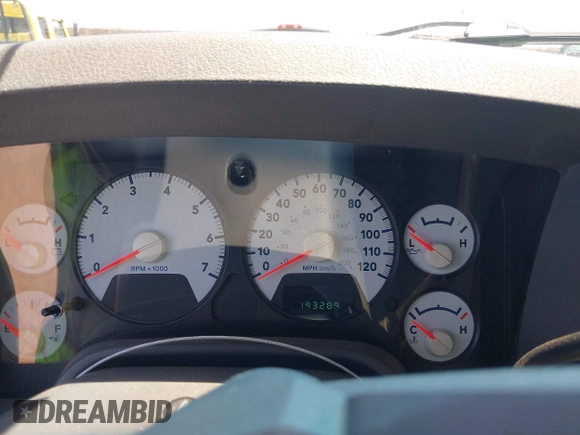 2008 Dodge 1500 SLT z VIN 1D7HU18208S623689, wystawiony jako IAAI lot #42402354 z przebiegiem 193 289 mil mil oraz . Historia ofert i sprzedaży dostępna na DreamBid. Obrazek 7.