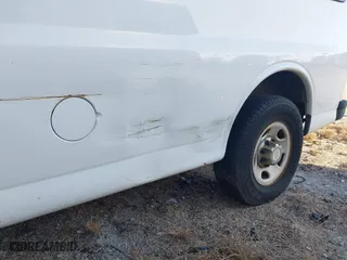 2012 Chevrolet Express Passenger 1LT with VIN 1GAZG1FA3C1128586, listed as a IAAI auction lot 41469668 with 182,658 mi miles. Bid and sale history available at carsss.com. Image 6.