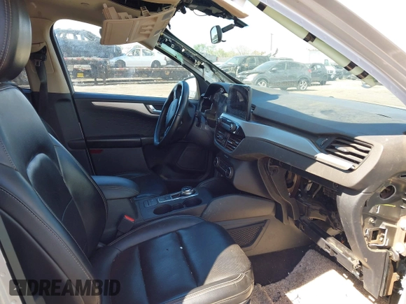 2020 Ford Escape SE Sport Hybrid with VIN 1FMCU0BZ3LUB70892, listed as a IAAI auction lot 41647671 with 38,691 mi miles and . Bid and sale history available at carsss.com. Image 5.