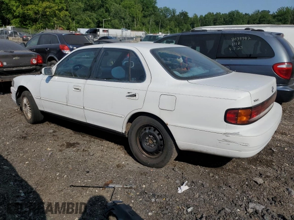 1992 Toyota Camry z VIN 4T1VK12E0NU015172, wystawiony jako Copart lot #58974095 z przebiegiem 210 163 mil mil oraz Szkoda całkowita • Salvage title. Historia ofert i sprzedaży dostępna na DreamBid. Obrazek 2.