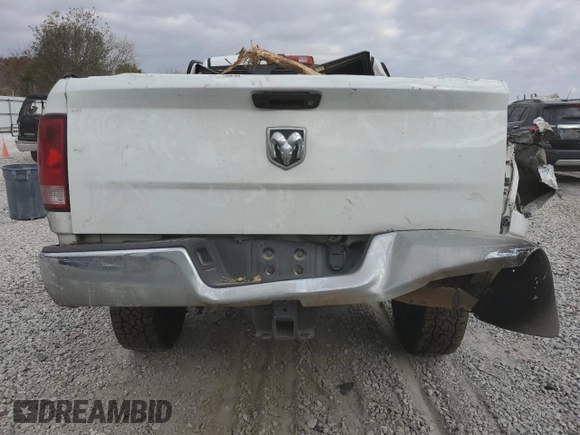 2018 Ram 2500 Tradesman z VIN 3C6UR5CL5JG404457, wystawiony jako Copart lot #75418804 z przebiegiem 214 142 mil mil oraz Szkoda całkowita • Salvage title. Historia ofert i sprzedaży dostępna na DreamBid. Obrazek 6.