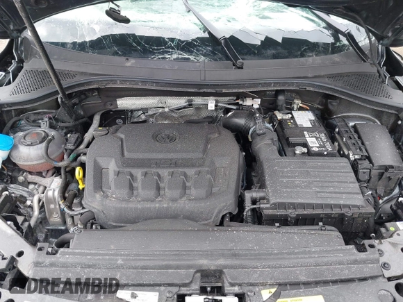 2024 Volkswagen Tiguan S with VIN 3VVFB7AX5RM188177, listed as a IAAI auction lot 41865699 with 7,823 mi miles and . Bid and sale history available at DreamBid. Image 10.