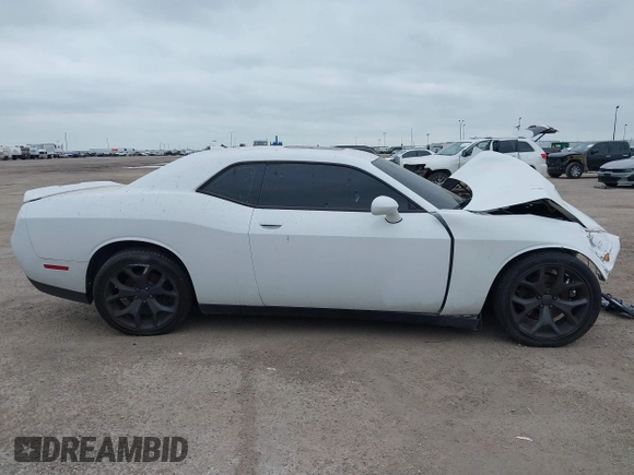 2015 Dodge Challenger SXT Plus z VIN 2C3CDZBG9FH894976, wystawiony jako IAAI lot #39188506 z przebiegiem 103 501 mil mil oraz . Historia ofert i sprzedaży dostępna na DreamBid. Obrazek 13.