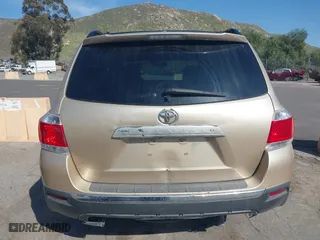 2011 Toyota Highlander with VIN 5TDZK3EH5BS042262, listed as a IAAI auction lot 41868350 with 239,202 mi miles. Bid and sale history available at carsss.com. Image 16.