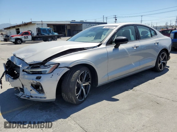 2024 Volvo S60 Plus Dark Theme с VIN 7JRL12TL8RG312505, выставлен на аукционе Copart как лот 56208855 с пробегом 9 755 миль миль и Списание • Salvage title. История ставок и продаж доступна на DreamBid. Изображение 1.