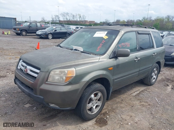 2007 Honda Pilot EX-L with VIN 5FNYF28617B039309, listed as a IAAI auction lot 41951978 with 239,583 mi miles. Bid and sale history available at carsss.com. Image 6.