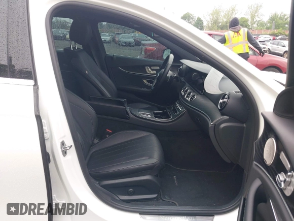2023 Mercedes-Benz E 350 z VIN W1KZF8EB6PB119187, wystawiony jako IAAI lot #42179987 z przebiegiem 42 813 mil mil oraz . Historia ofert i sprzedaży dostępna na DreamBid. Obrazek 5.