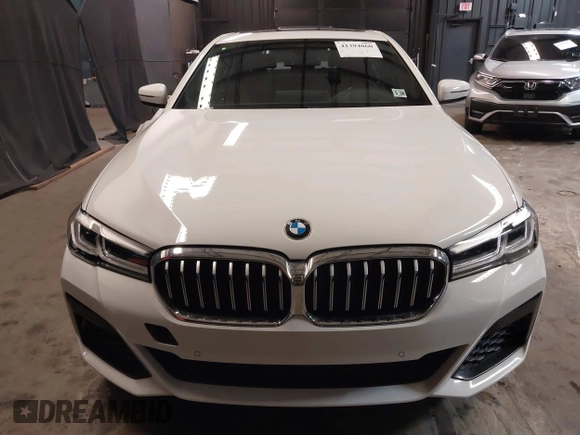 2023 BMW 5 Series 540i xDrive with VIN WBA73BJ02PWY05549, listed as a IAAI auction lot 41394060 with 15,946 mi miles and . Bid and sale history available at carsss.com. Image 13.