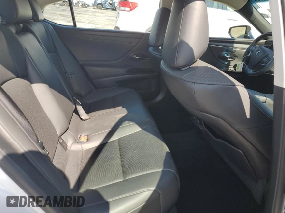2022 Lexus ES 350 z VIN 58ADZ1B16NU125205, wystawiony jako Copart lot #55099155 z przebiegiem 49 532 mil mil oraz Szkoda całkowita • Salvage title. Historia ofert i sprzedaży dostępna na DreamBid. Obrazek 10.