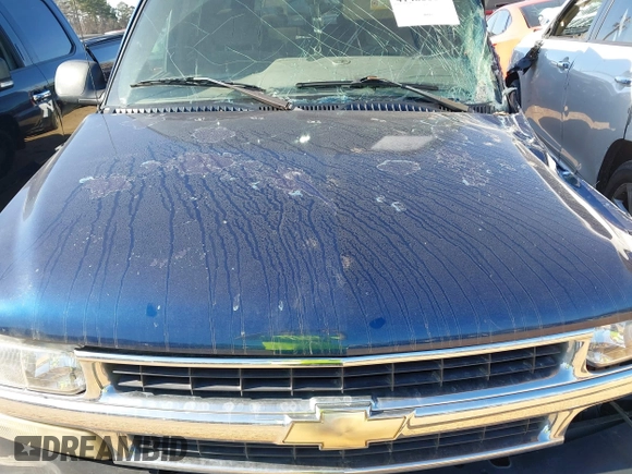 2002 Chevrolet Suburban LS with VIN 3GNEC16ZX2G275244, listed as a IAAI auction lot 41486081 with 1 mi miles. Bid and sale history available at carsss.com. Image 10.