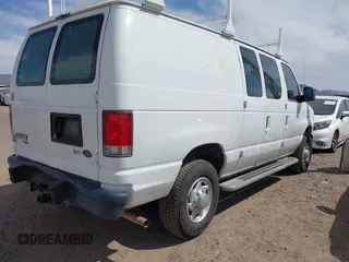 2014 Ford Econoline Cargo Commercial z VIN 1FTNE2EW6EDA19961, wystawiony jako IAAI lot #42370572 z przebiegiem 107 320 mil mil oraz . Historia ofert i sprzedaży dostępna na DreamBid. Obrazek 4.