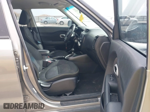 2015 Kia Soul + with VIN KNDJP3A5XF7112977, listed as a IAAI auction lot 41787435 with 184,000 mi miles. Bid and sale history available at carsss.com. Image 5.