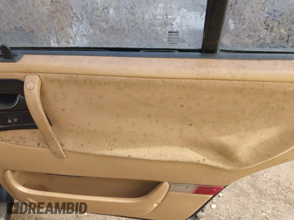 1993 Saab 9000 z VIN YS3CK65B1P1029962, wystawiony jako IAAI lot #41840965 z przebiegiem Nie podano mil oraz . Historia ofert i sprzedaży dostępna na DreamBid. Obrazek 14.