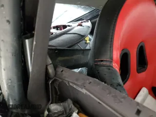2000 Toyota Celica GT z VIN JTDDR32T4Y0040075, wystawiony jako Copart lot #81778264 z przebiegiem 237 802 mil mil oraz Szkody całkowita. Historia ofert i sprzedaży dostępna na DreamBid. Obrazek 10.