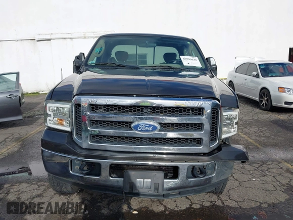 2006 Ford F-250 XL z VIN 1FTSX21PX6EA95609, wystawiony jako IAAI lot #40784632 z przebiegiem 248 193 mil mil oraz . Historia ofert i sprzedaży dostępna na DreamBid. Obrazek 12.