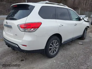 2016 Nissan Pathfinder Platinum with VIN 5N1AR2MM6GC647431, listed as a IAAI auction lot 41604491 with 171,211 mi miles. Bid and sale history available at carsss.com. Image 4.